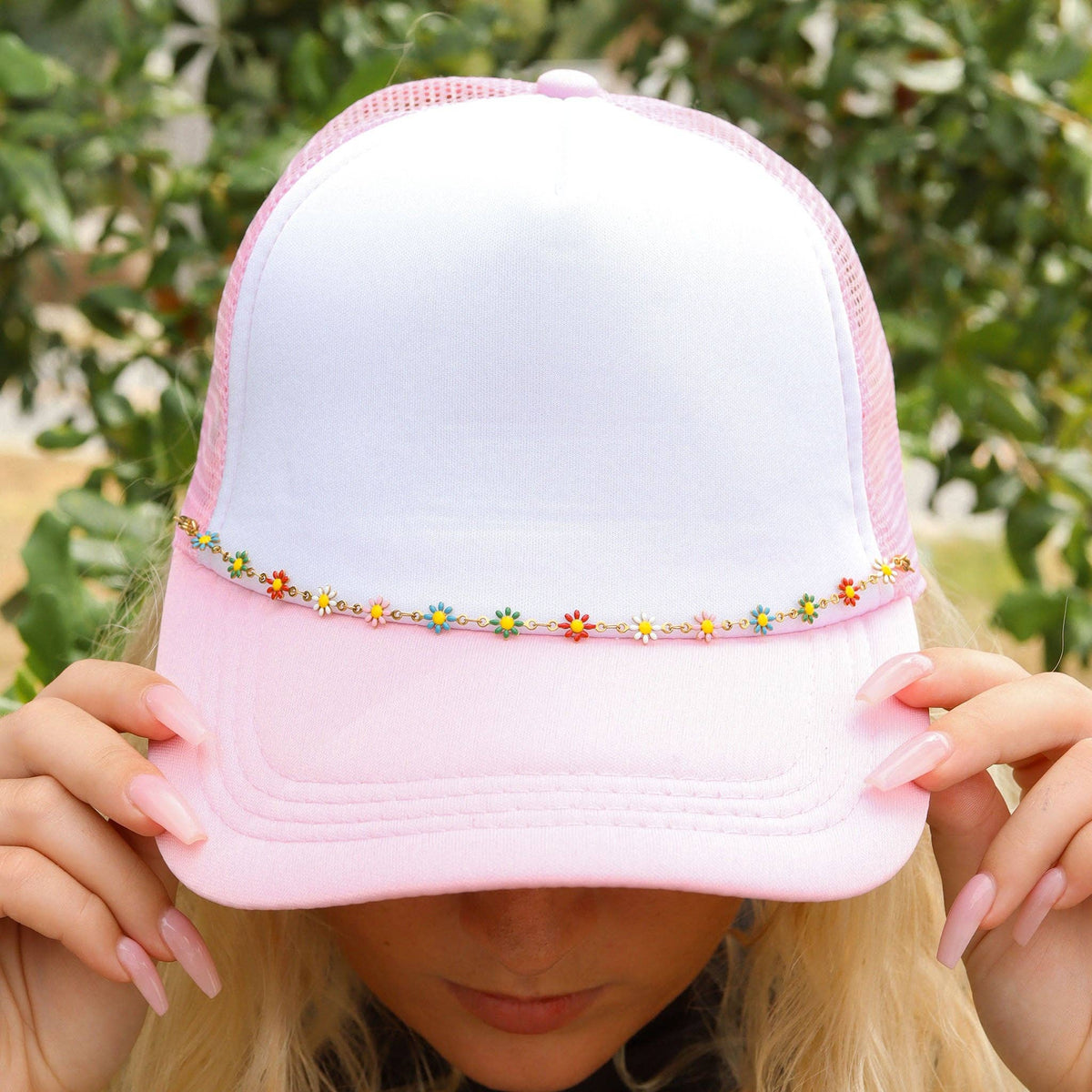 Trucker Hat Chain: Multi-Colored Daisy Chain