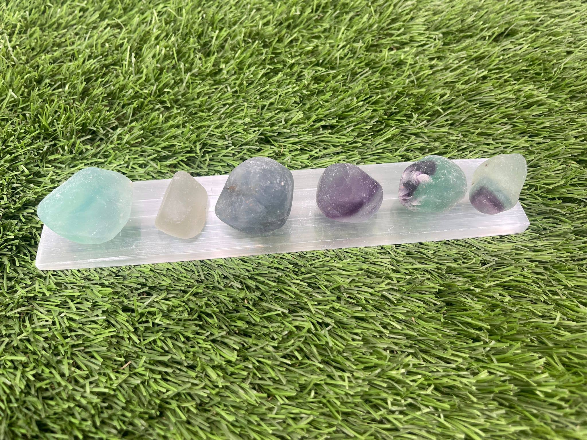 Tumbled FLUORITE / FLUORITE / FLUORITE CRYSTAL / GEMSTONE