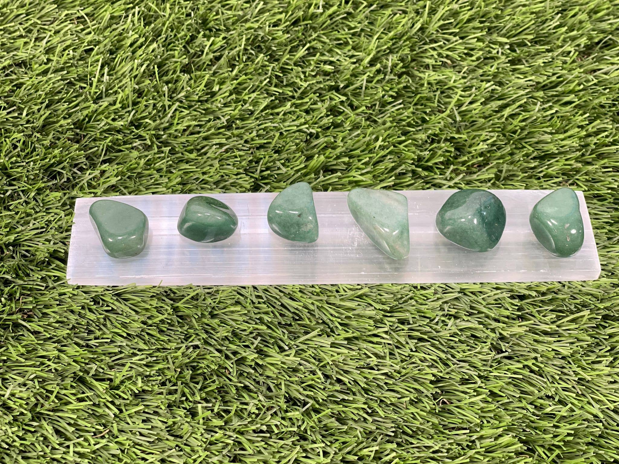 Tumbled GREEN AVENTURINE / GREEN AVENTURINE / GEMSTONE