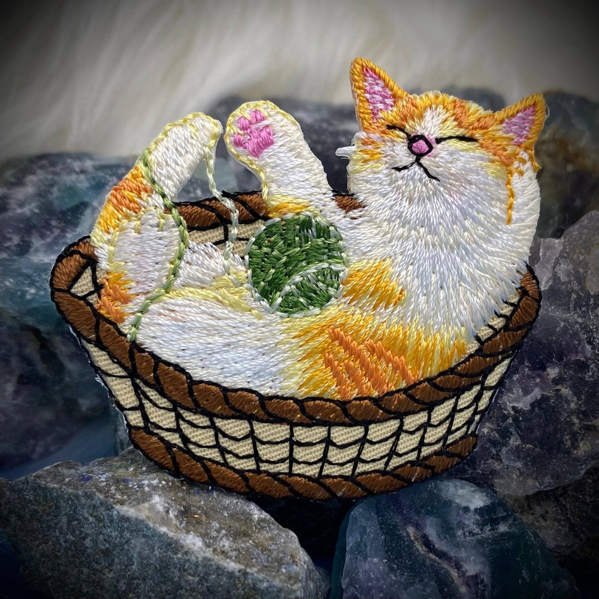 Cat in Basket, Playing with Yarn Ball, Pets, Kitten, Embroidered, Iron on Patch