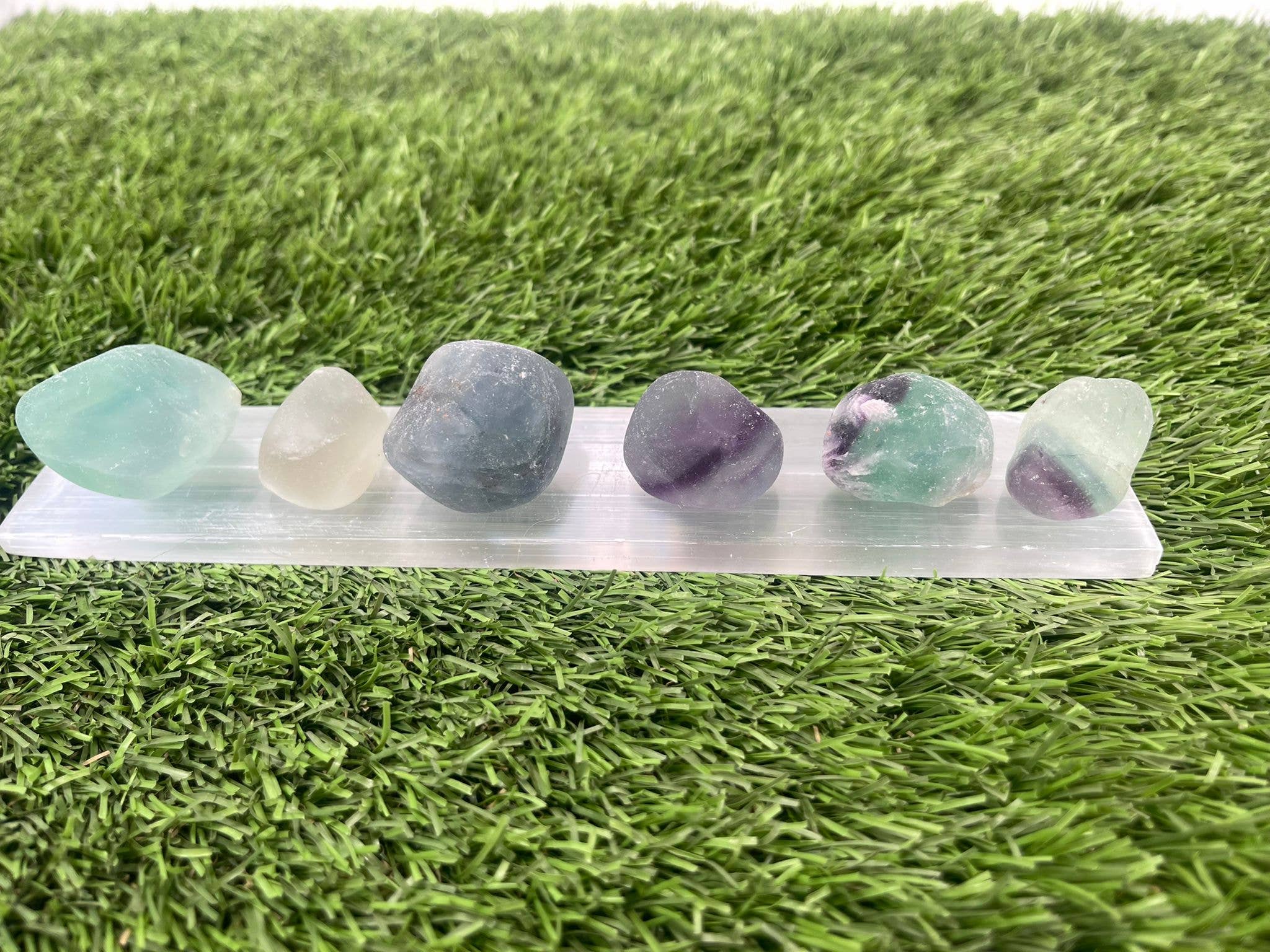 Tumbled FLUORITE / FLUORITE / FLUORITE CRYSTAL / GEMSTONE