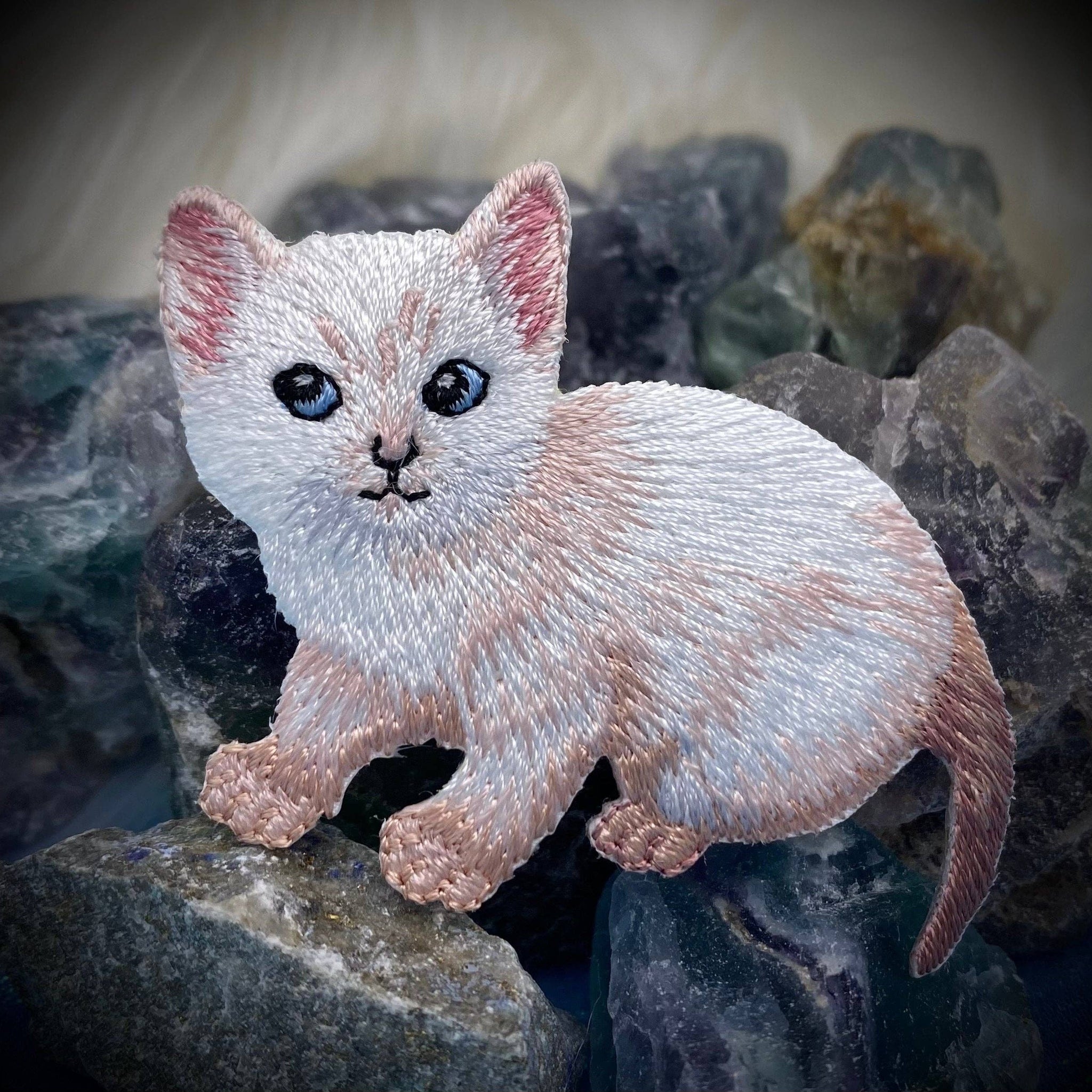 White Cat, Kitten, Pets, Embroidered Iron-on Patch