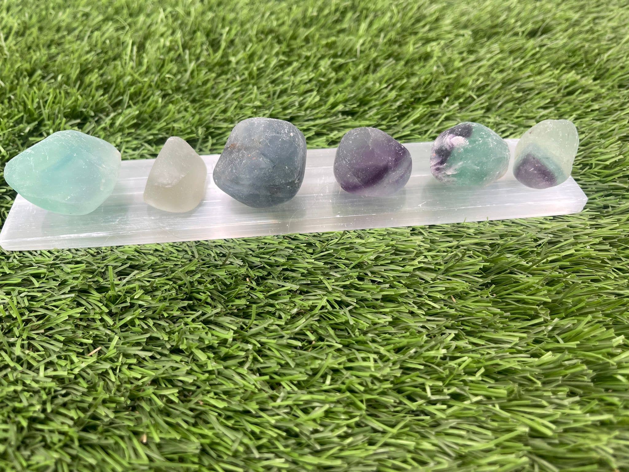 Tumbled FLUORITE / FLUORITE / FLUORITE CRYSTAL / GEMSTONE